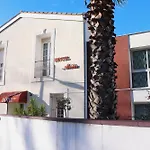 Abelia Монпелье
