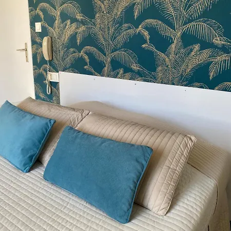 Abelia モンペリエ