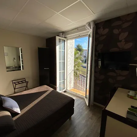 Abelia מונפלייה