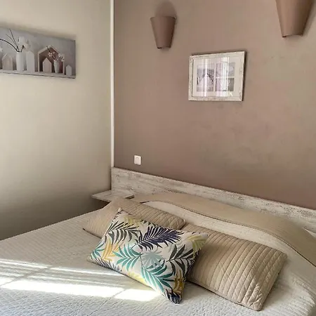 Abelia Hotel