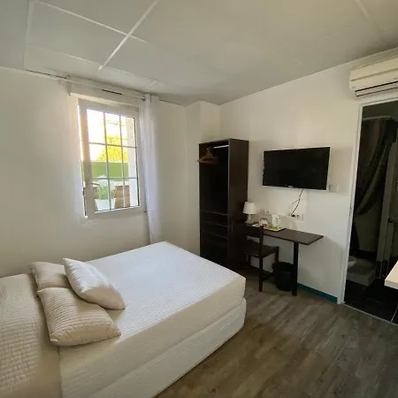 Abelia Hotel